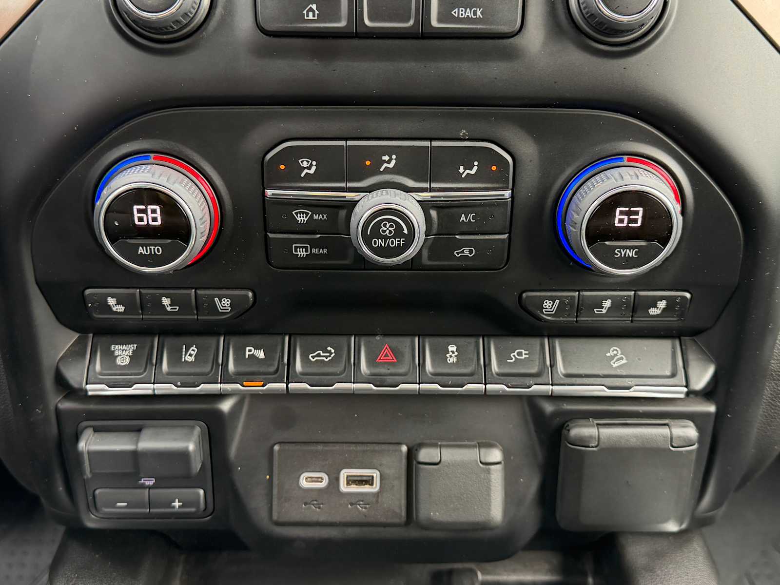 Thumbnail: 2022 Chevrolet Silverado 3500 - 19