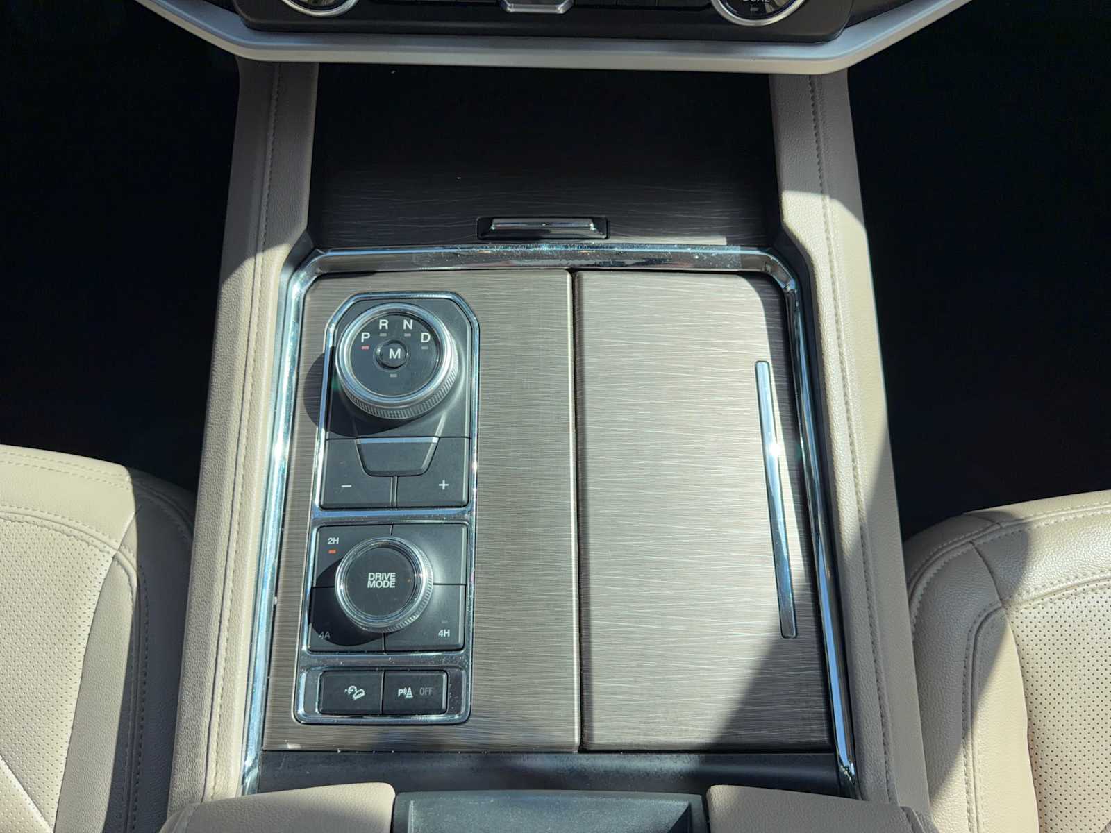 Thumbnail: 2024 Ford Expedition MAX - 21