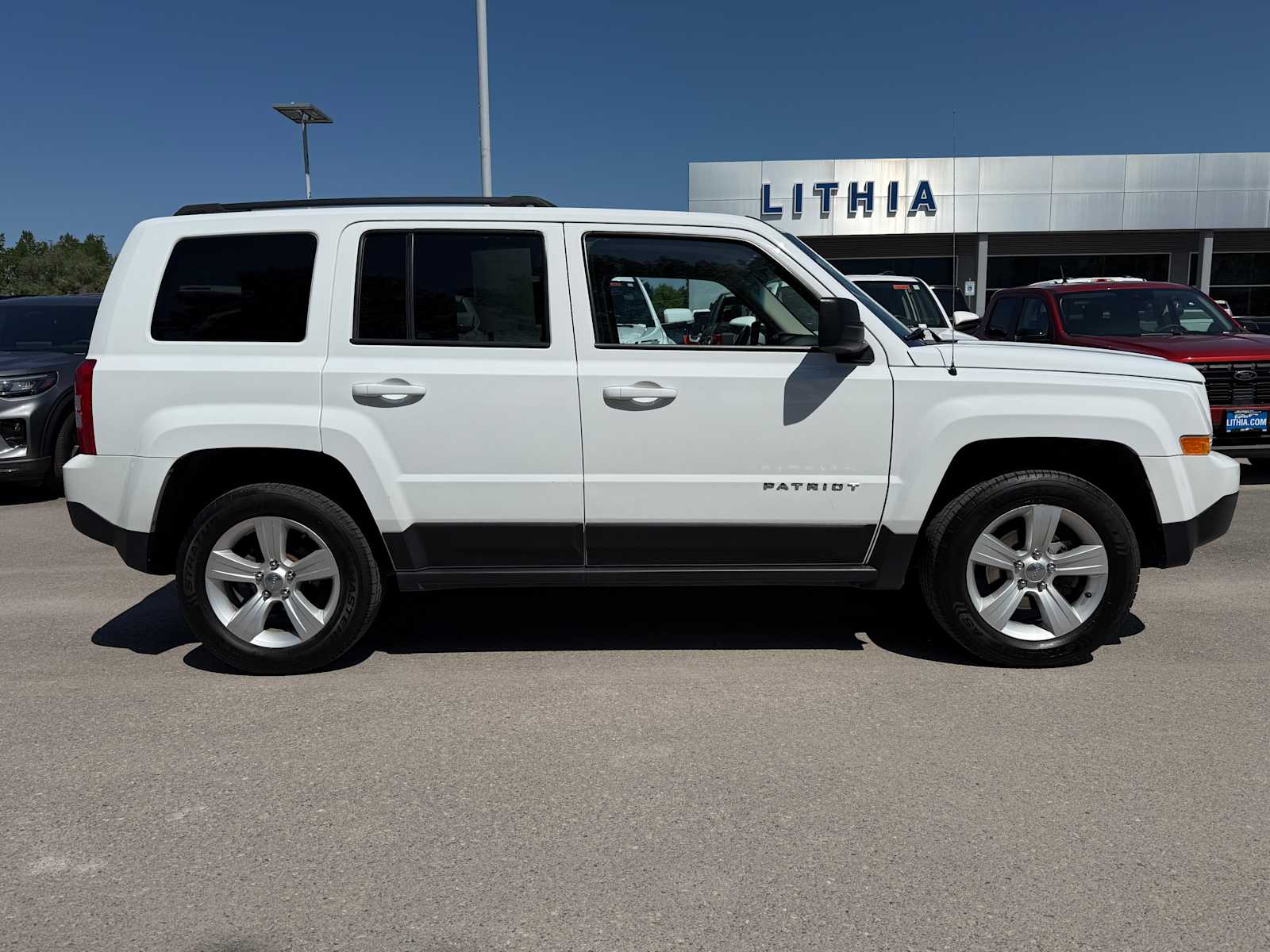 Thumbnail: 2017 Jeep Patriot - 6