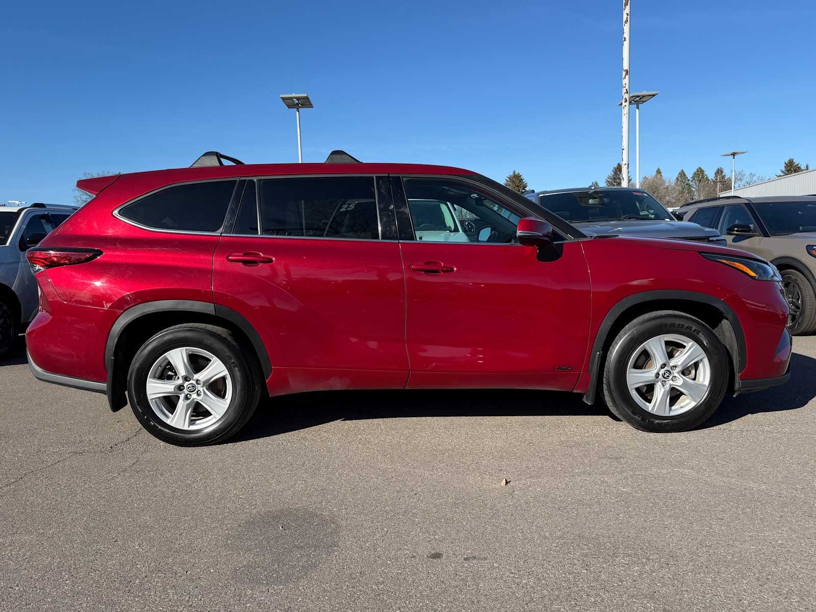 Thumbnail: 2022 Toyota Highlander - 5