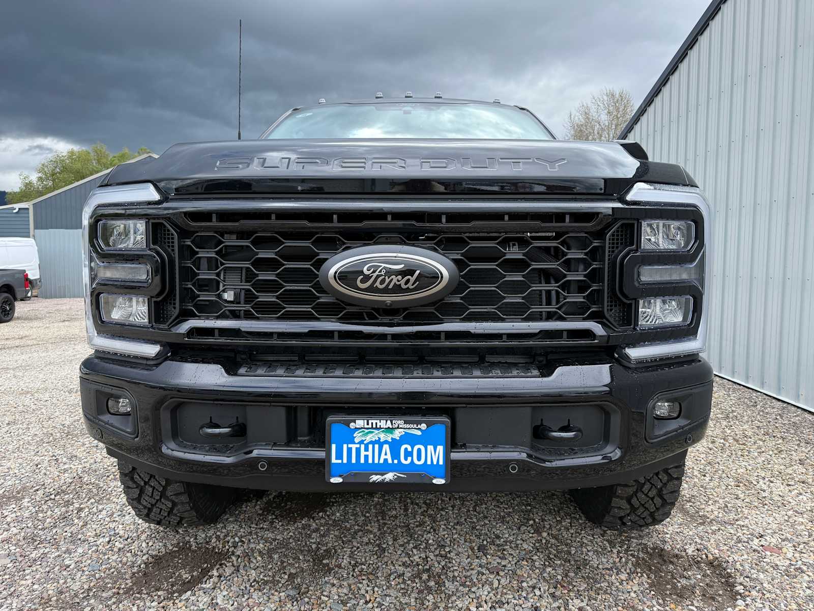2025 Ford F-250 Lariat photo 2