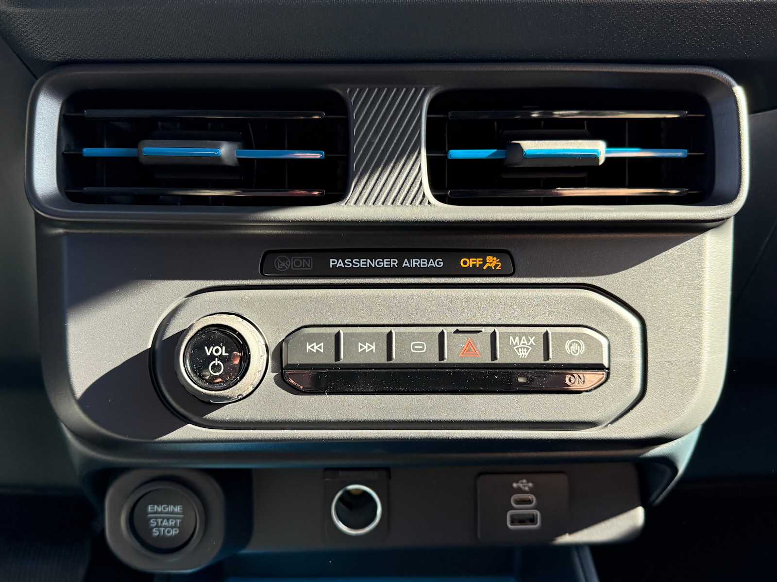 Thumbnail: 2025 Ford Maverick - 17