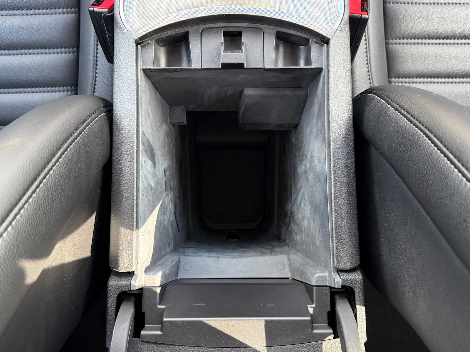 Thumbnail: 2022 Ford Edge - 22