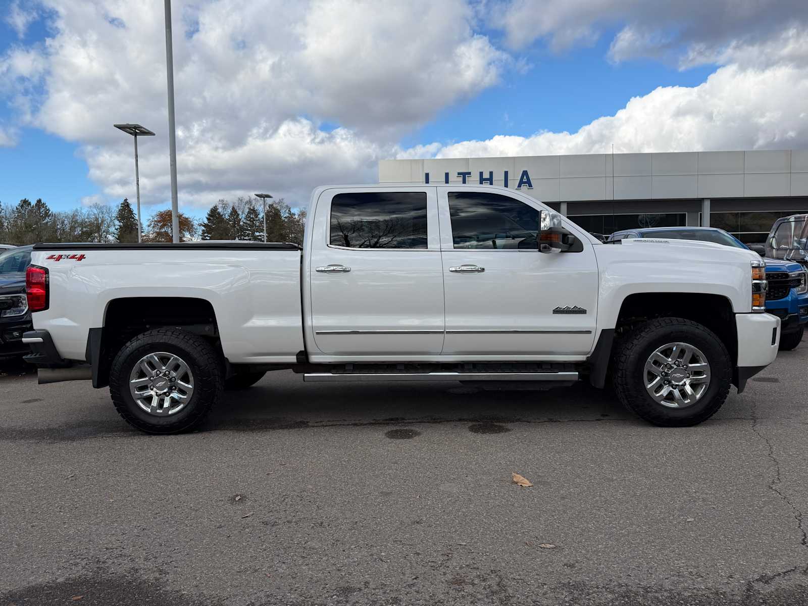 Thumbnail: 2019 Chevrolet Silverado 3500 - 6