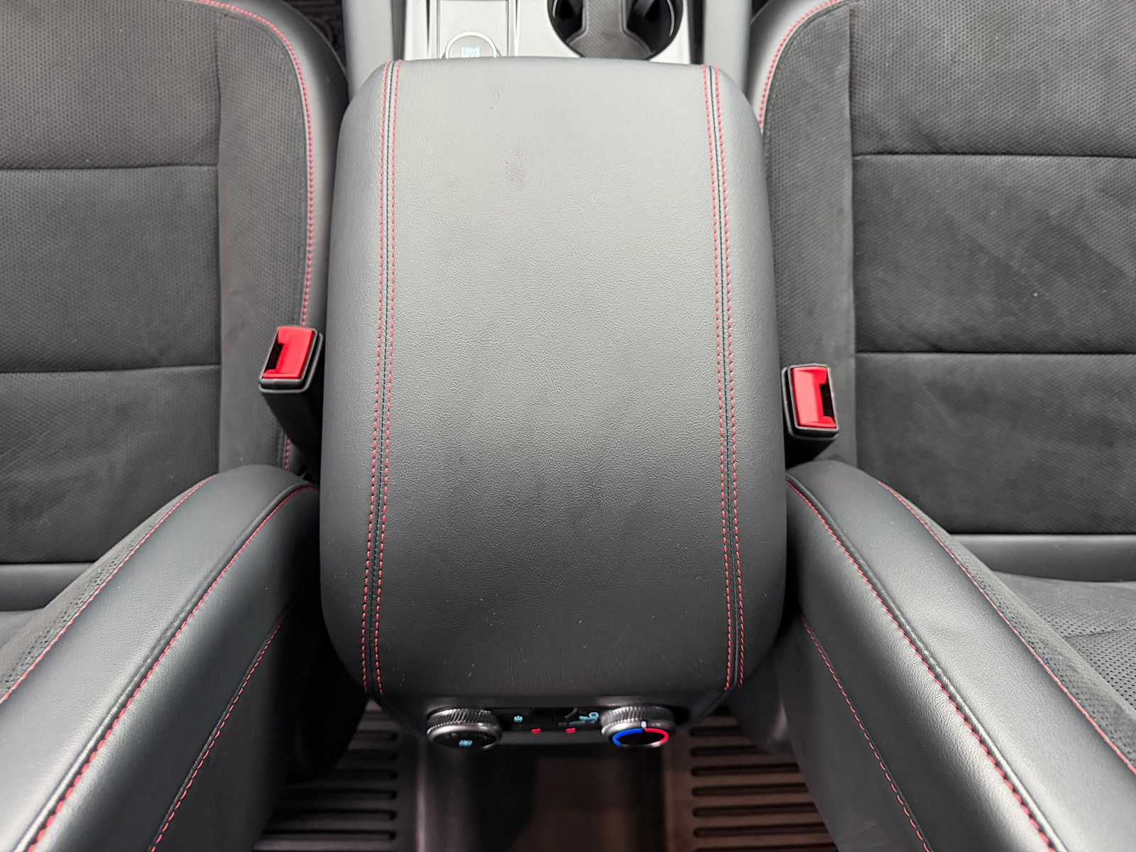 Thumbnail: 2025 Ford Explorer - 23