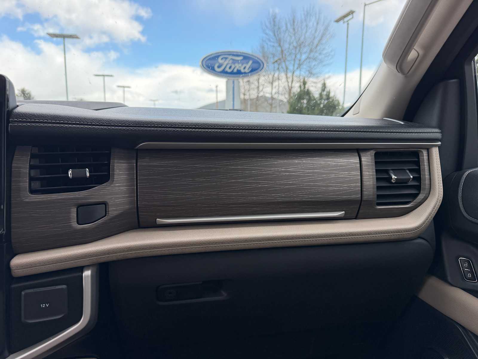 Thumbnail: 2024 Ford Expedition MAX - 25