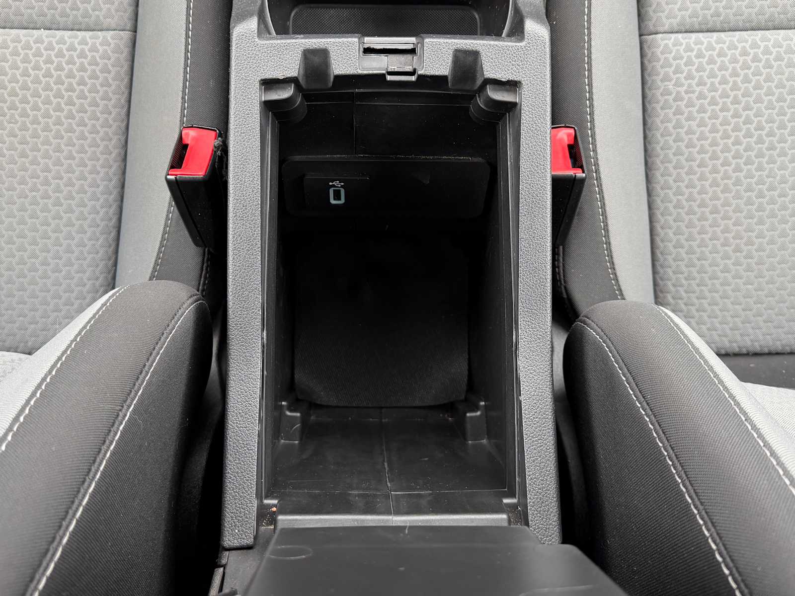 Thumbnail: 2019 Ford Escape - 21