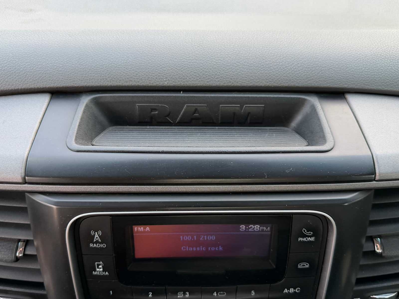 2016 RAM Ram 1500 Pickup Tradesman - Photo 15