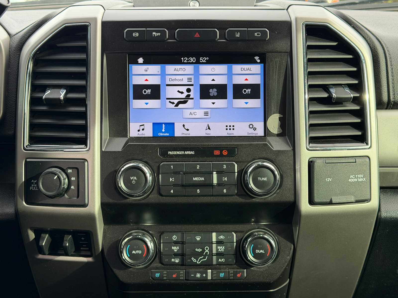 Thumbnail: 2019 Ford Econoline - 18