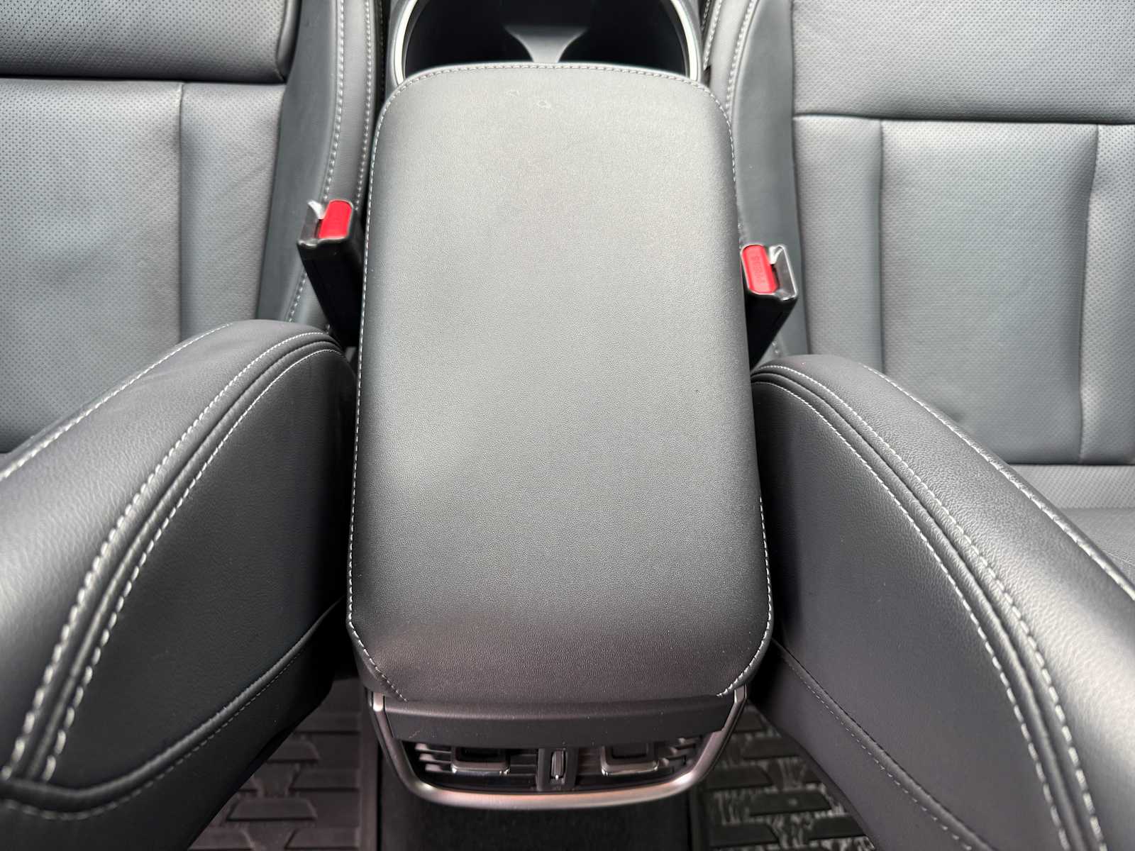 Thumbnail: 2022 Subaru Outback - 18