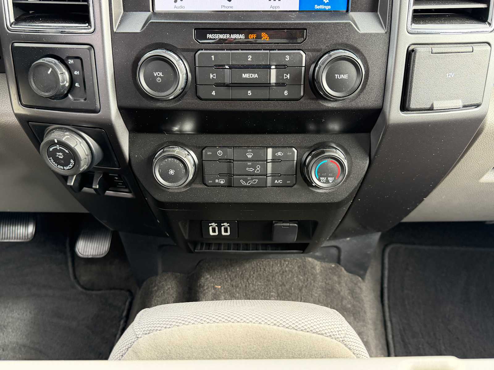 Thumbnail: 2019 Ford F-150 - 19