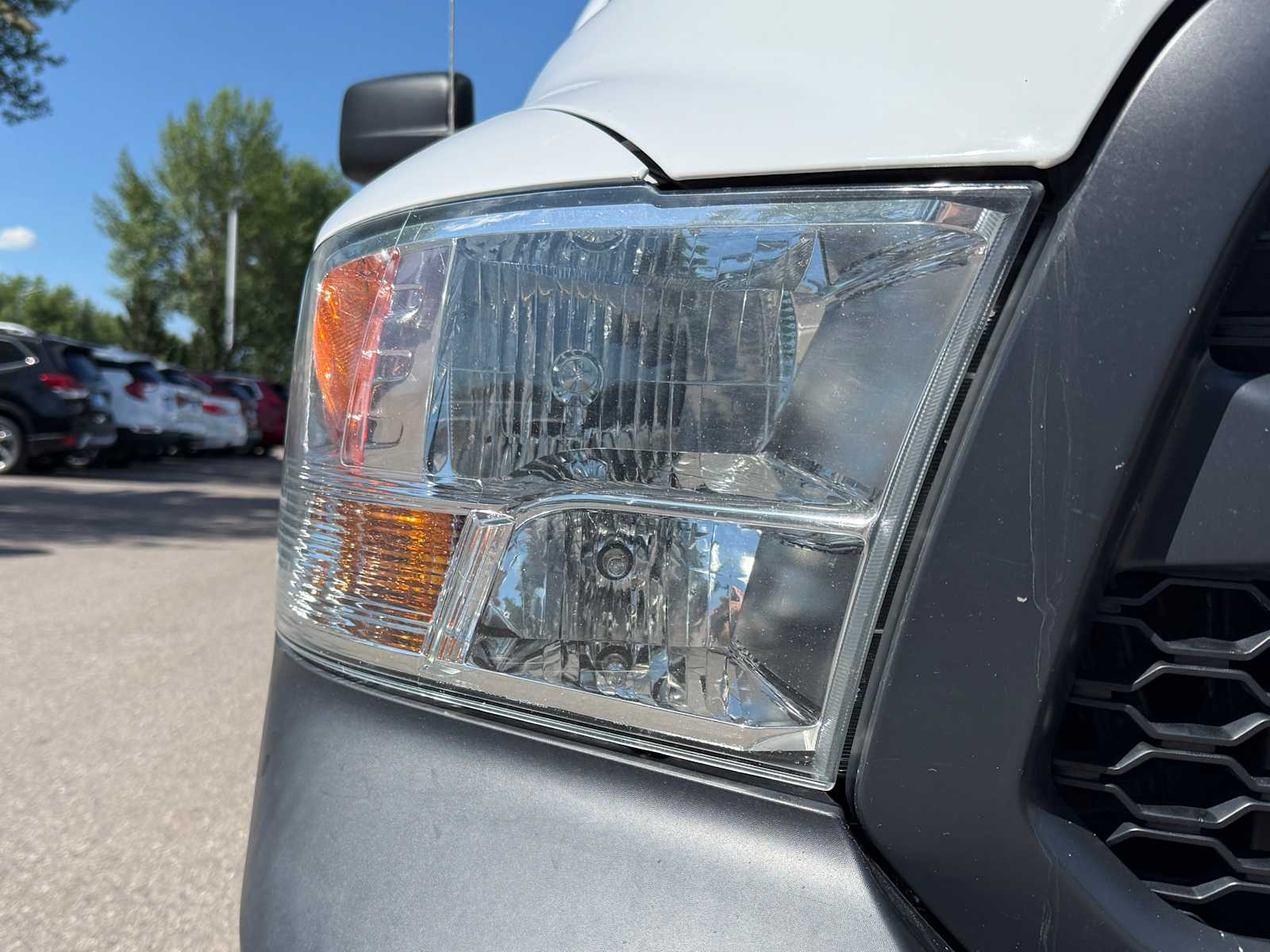 Thumbnail: 2019 RAM 1500 Classic - 3