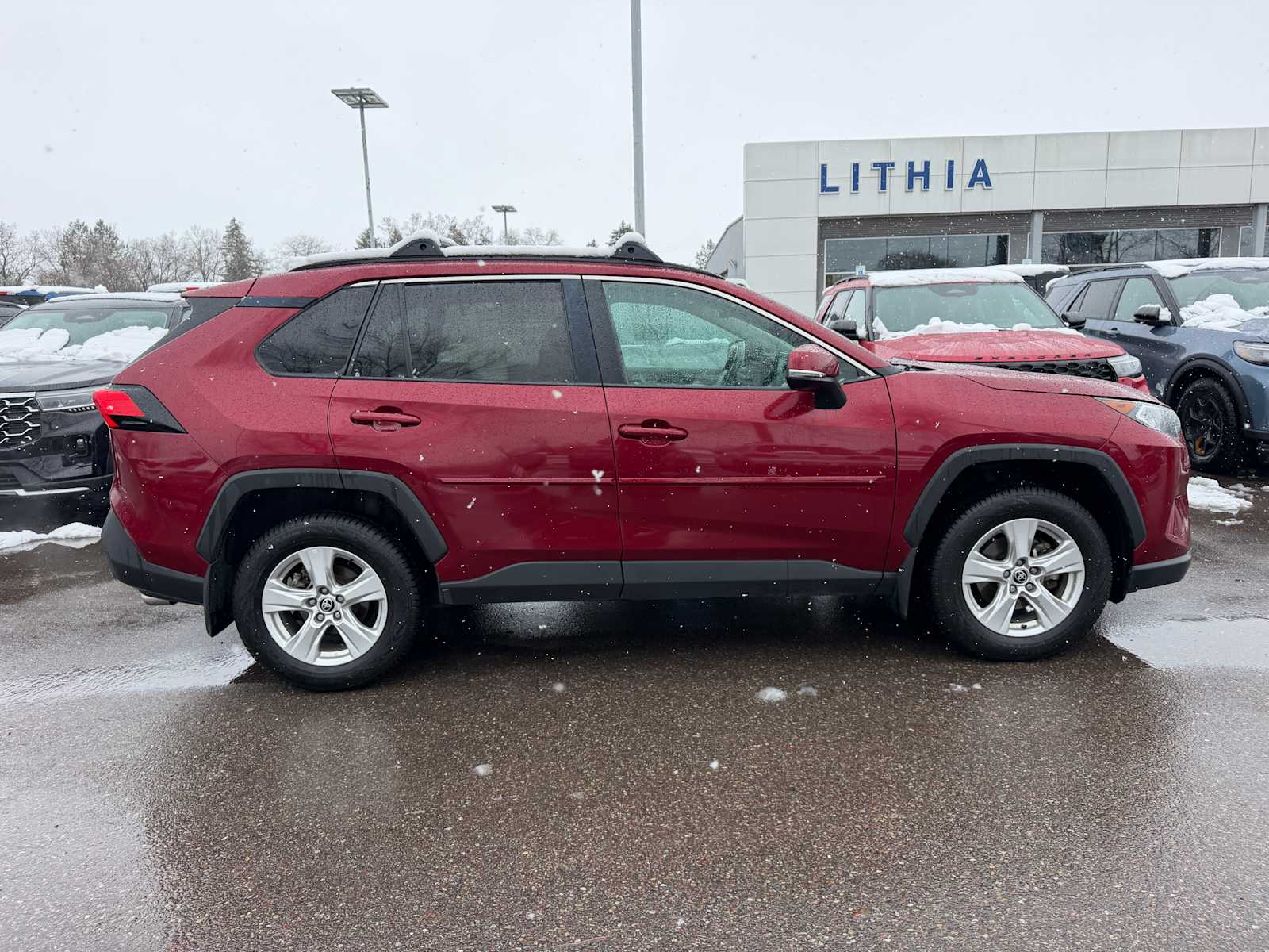 Thumbnail: 2021 Toyota RAV4 - 6