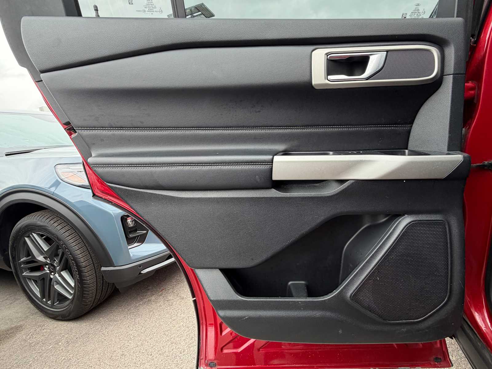 Thumbnail: 2020 Ford Explorer - 24