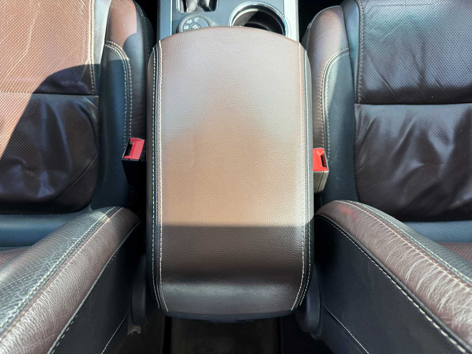 Thumbnail: 2014 Ford Explorer - 20