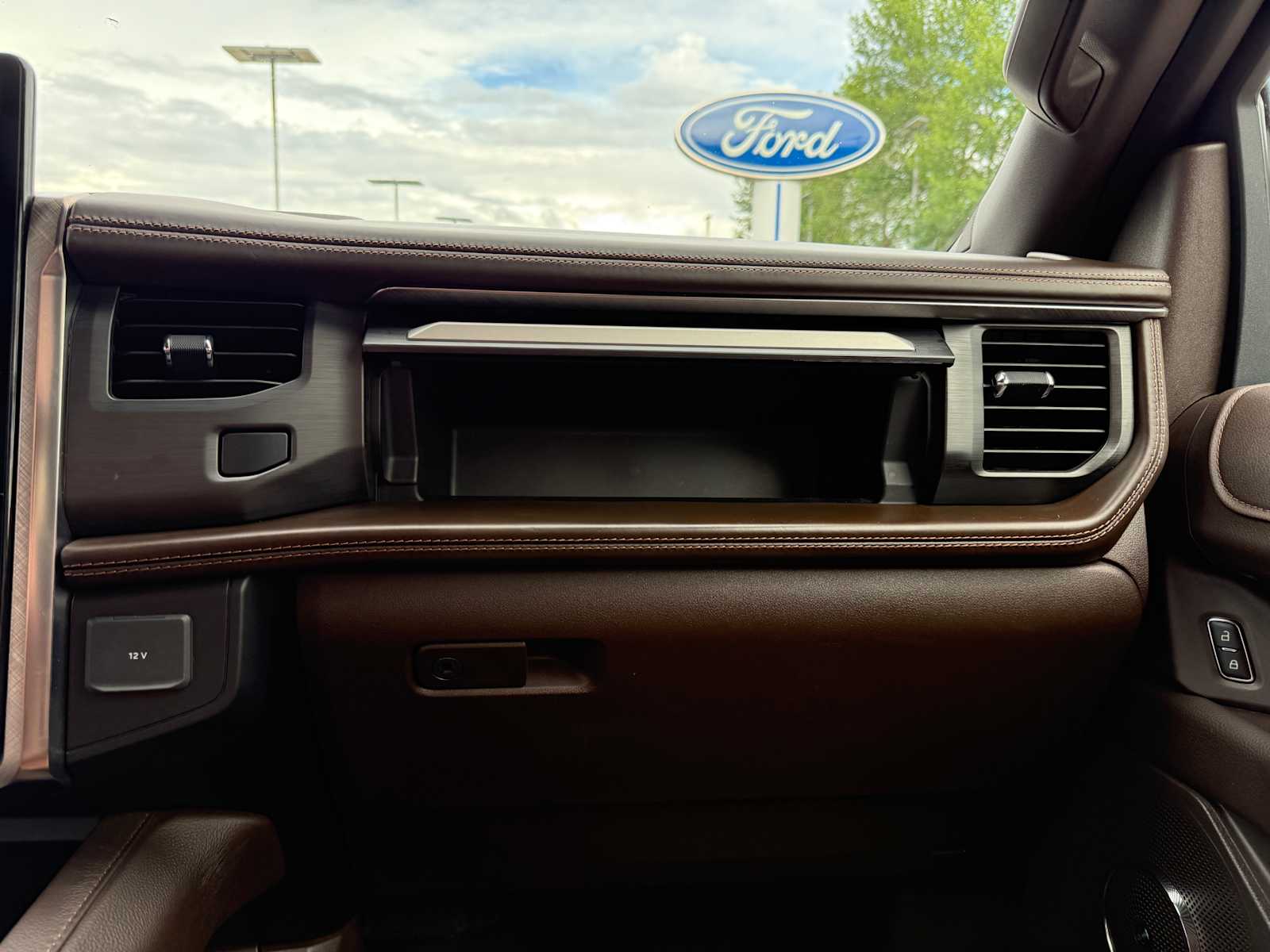 Thumbnail: 2024 Ford Expedition MAX - 25