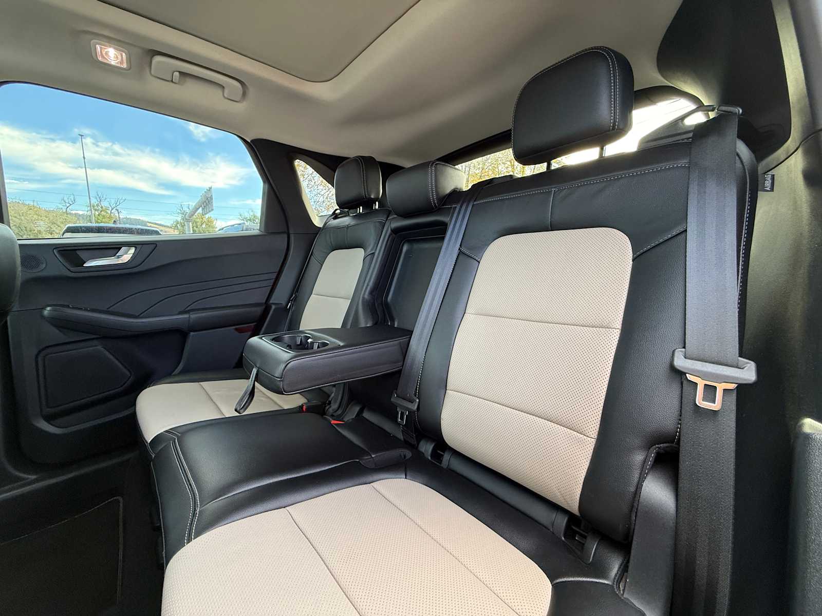 Thumbnail: 2021 Ford Escape - 24