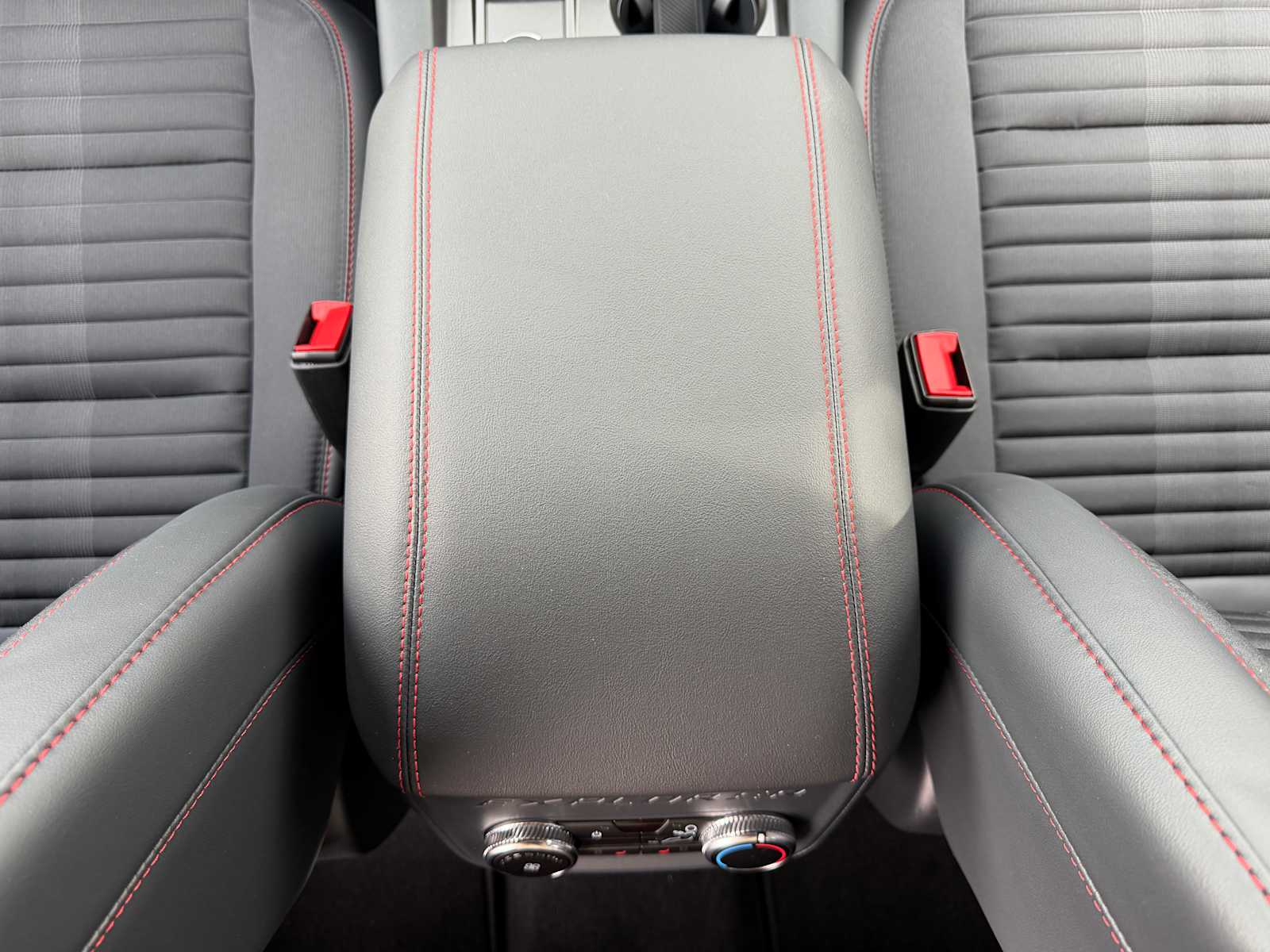 Thumbnail: 2026 Ford Explorer - 21