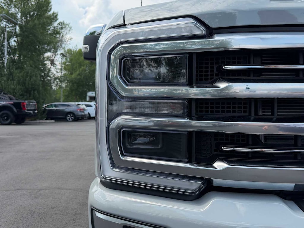 New 2026 Ford F-350 Platinum Truck Crew Cab