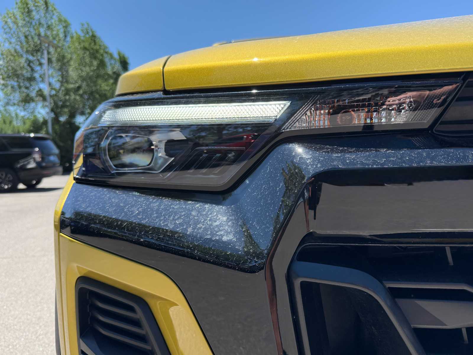 2024 Chevrolet Colorado Z71 photo 3