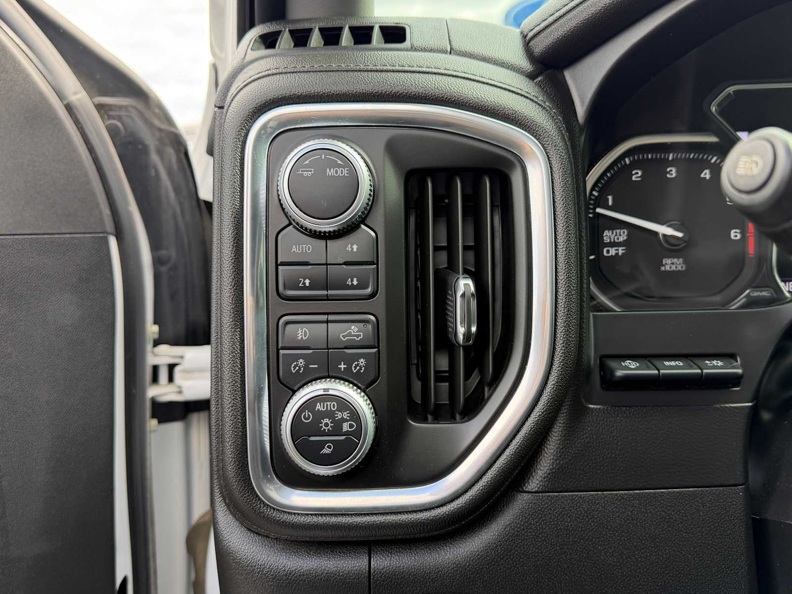 Thumbnail: 2020 GMC Sierra 1500 - 12