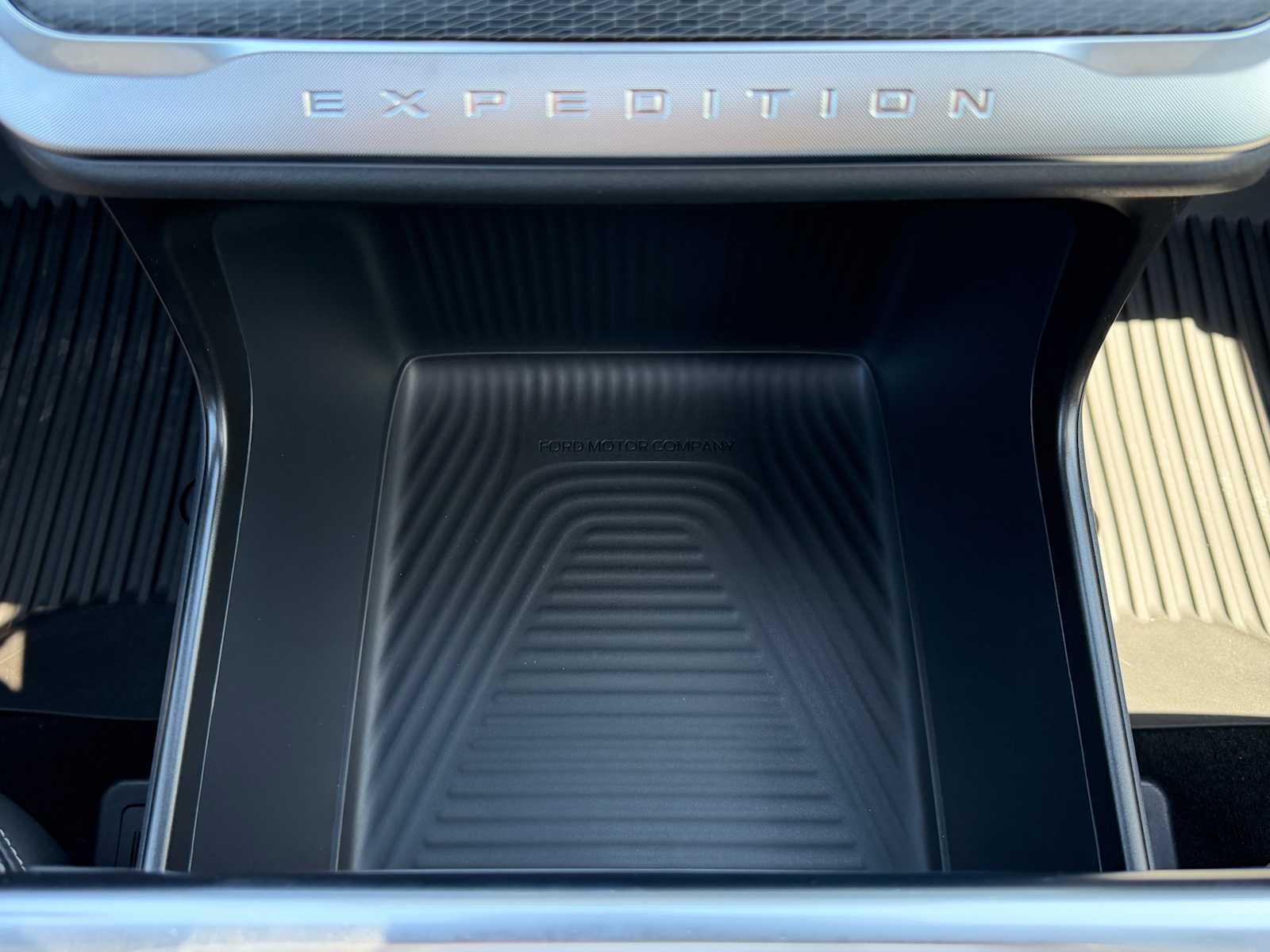 Thumbnail: 2026 Ford Expedition - 21
