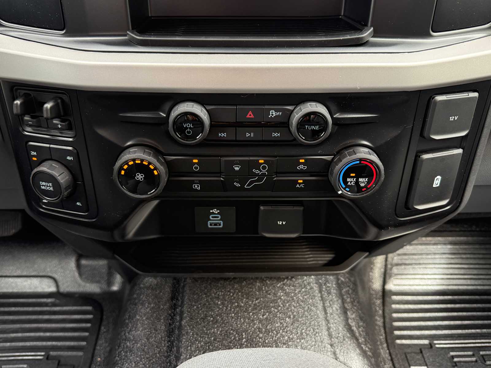 Thumbnail: 2026 Ford F-350 - 18