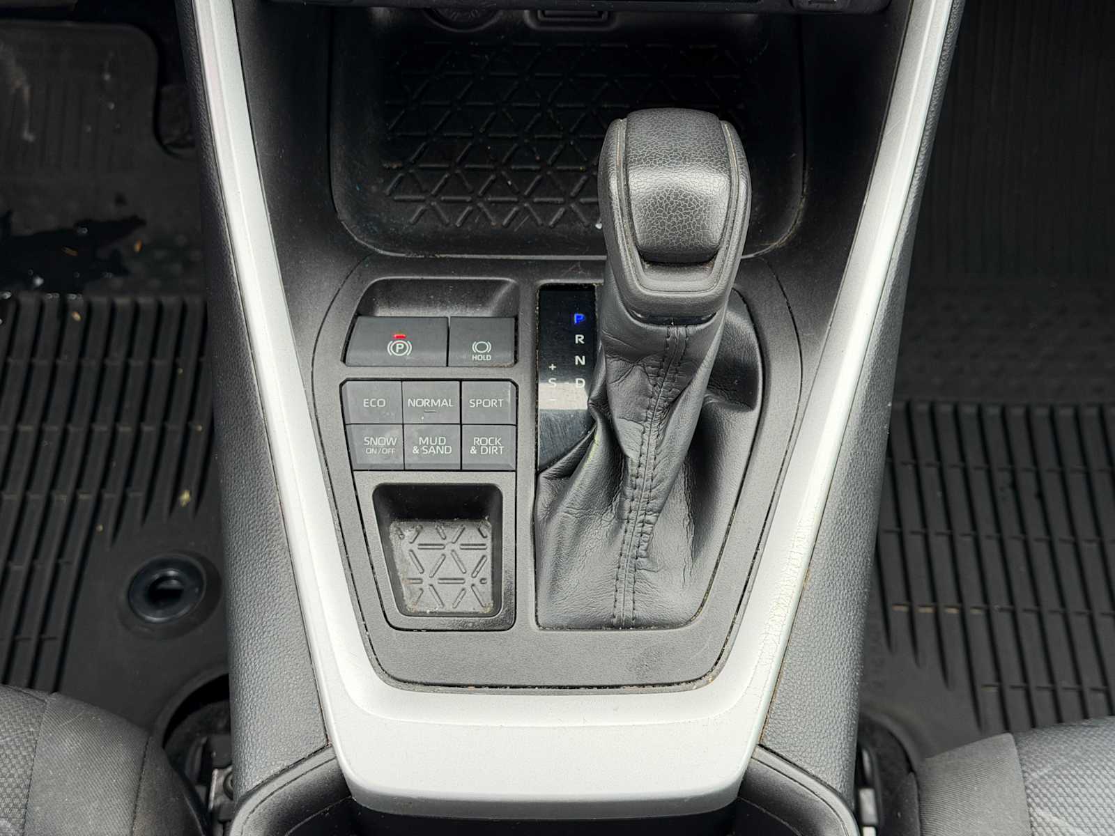 Thumbnail: 2021 Toyota RAV4 - 20