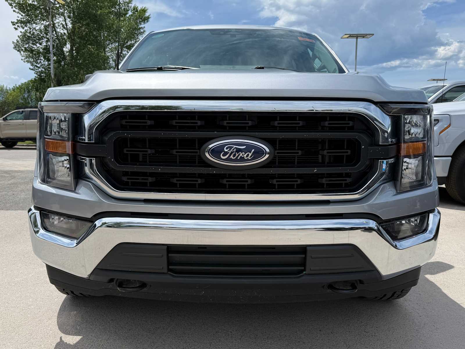 2023 Ford F-150 XLT photo 2