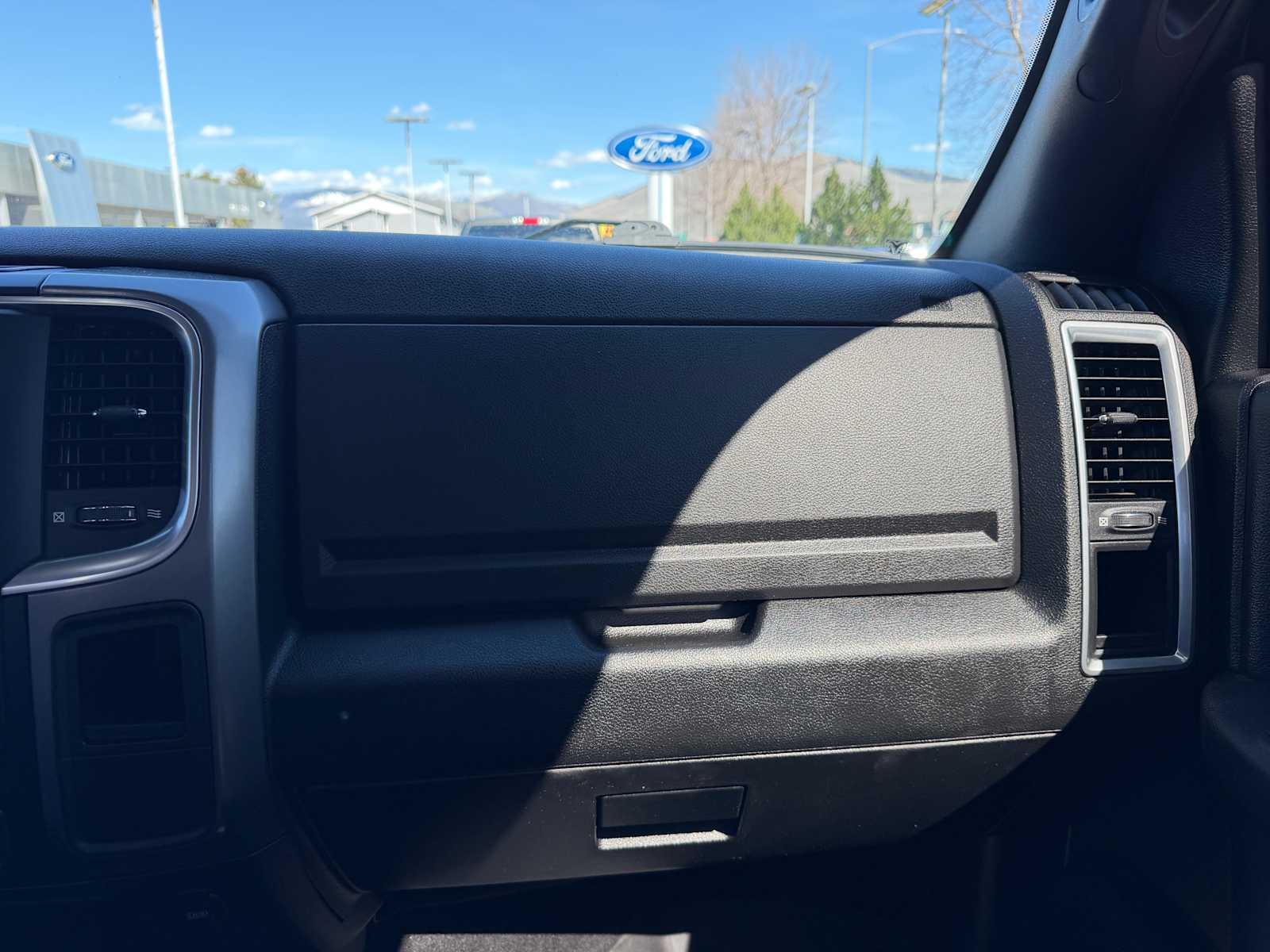 Thumbnail: 2021 RAM 1500 Classic - 23