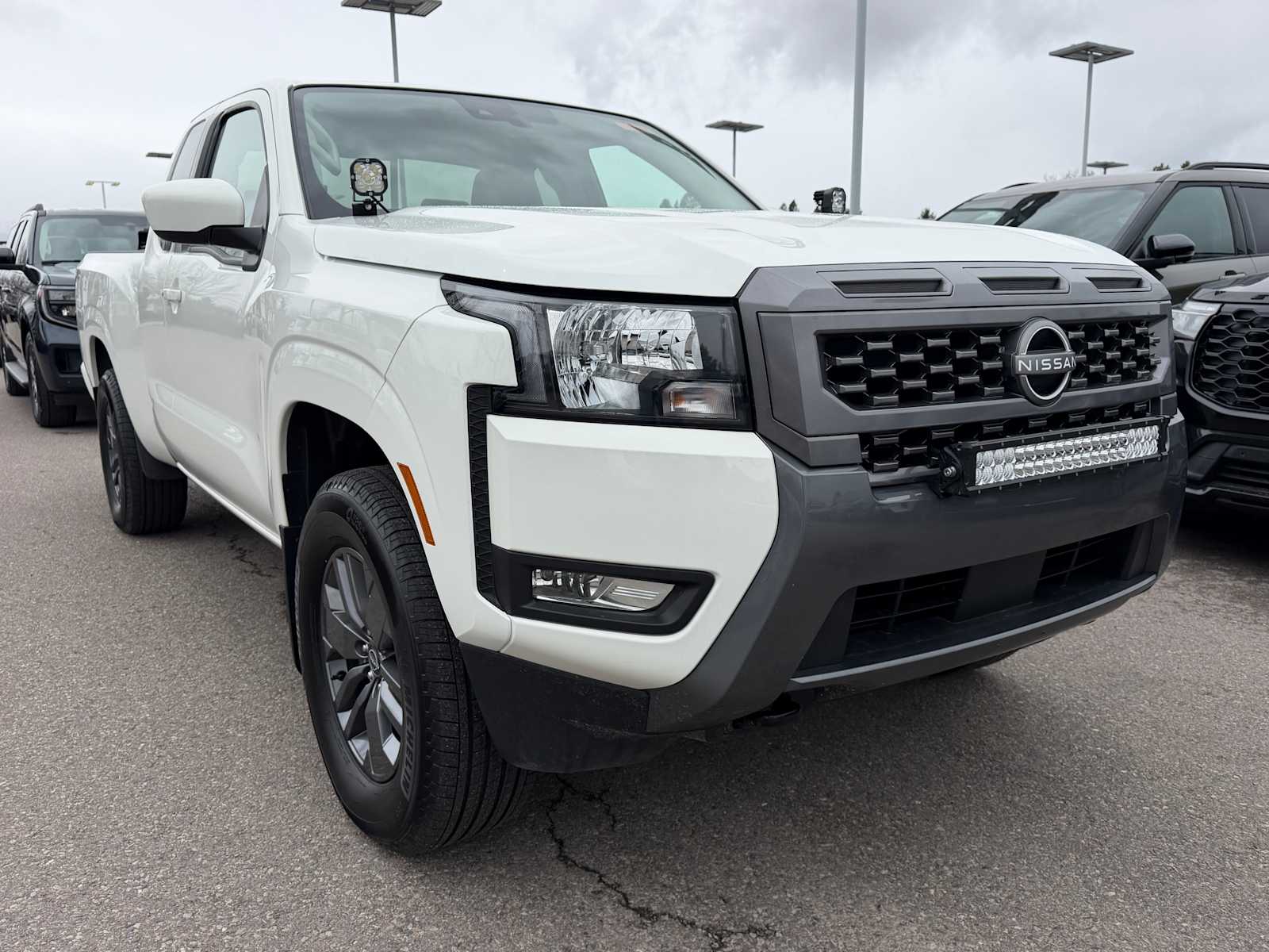 Thumbnail: 2025 Nissan Frontier - 4