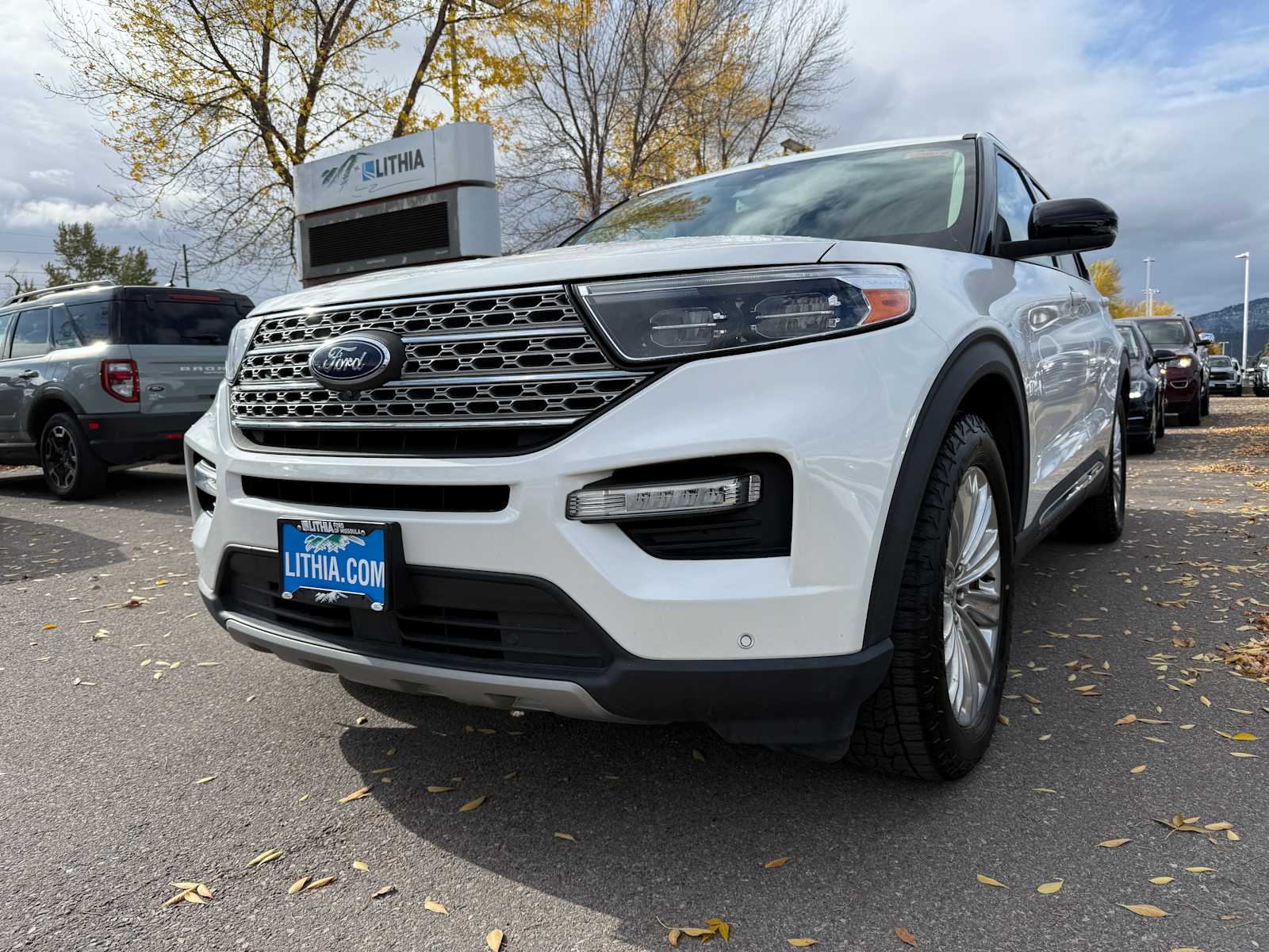 2020 Ford Explorer Limited's photo