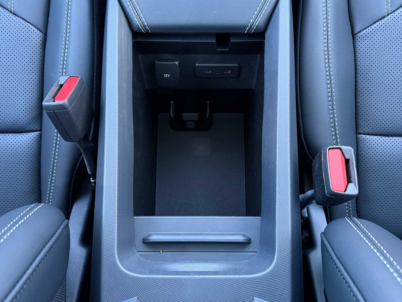 Thumbnail: 2025 Ford Mustang Mach-E - 21