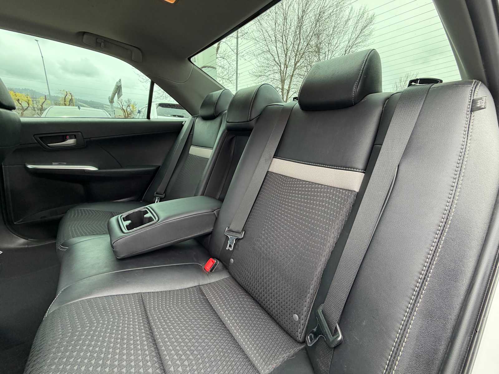 Thumbnail: 2012 Toyota Camry - 27