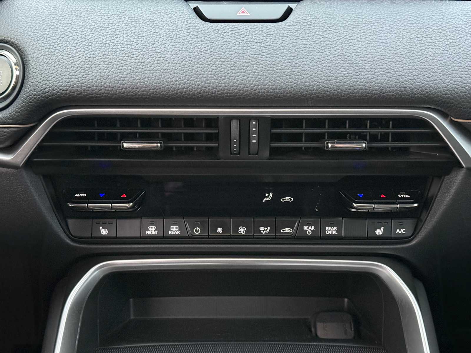 Thumbnail: 2025 Mazda CX-70 - 16