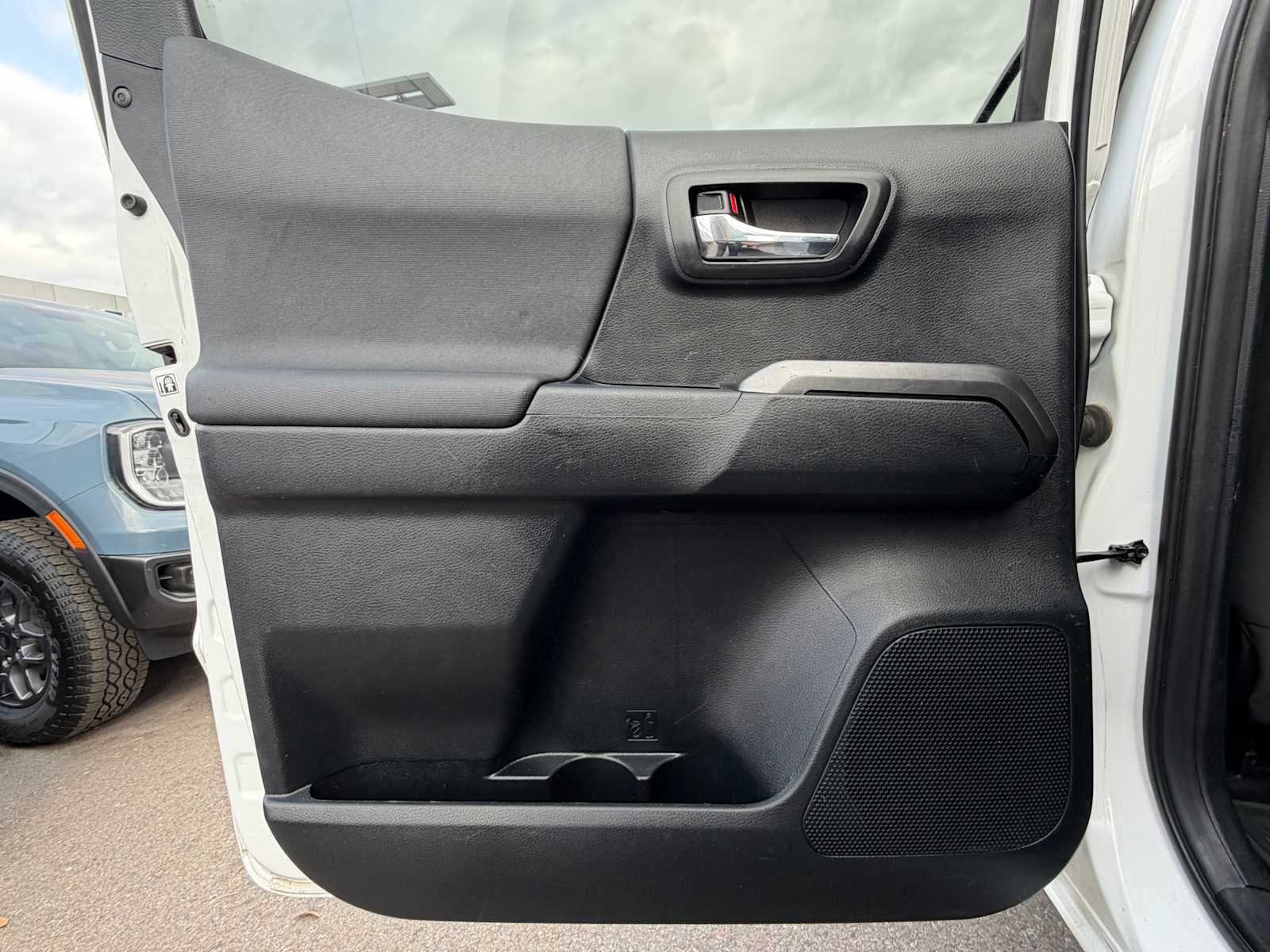 Thumbnail: 2017 Toyota Tacoma - 21