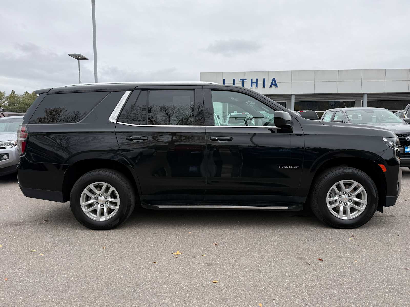 Thumbnail: 2023 Chevrolet Tahoe - 6