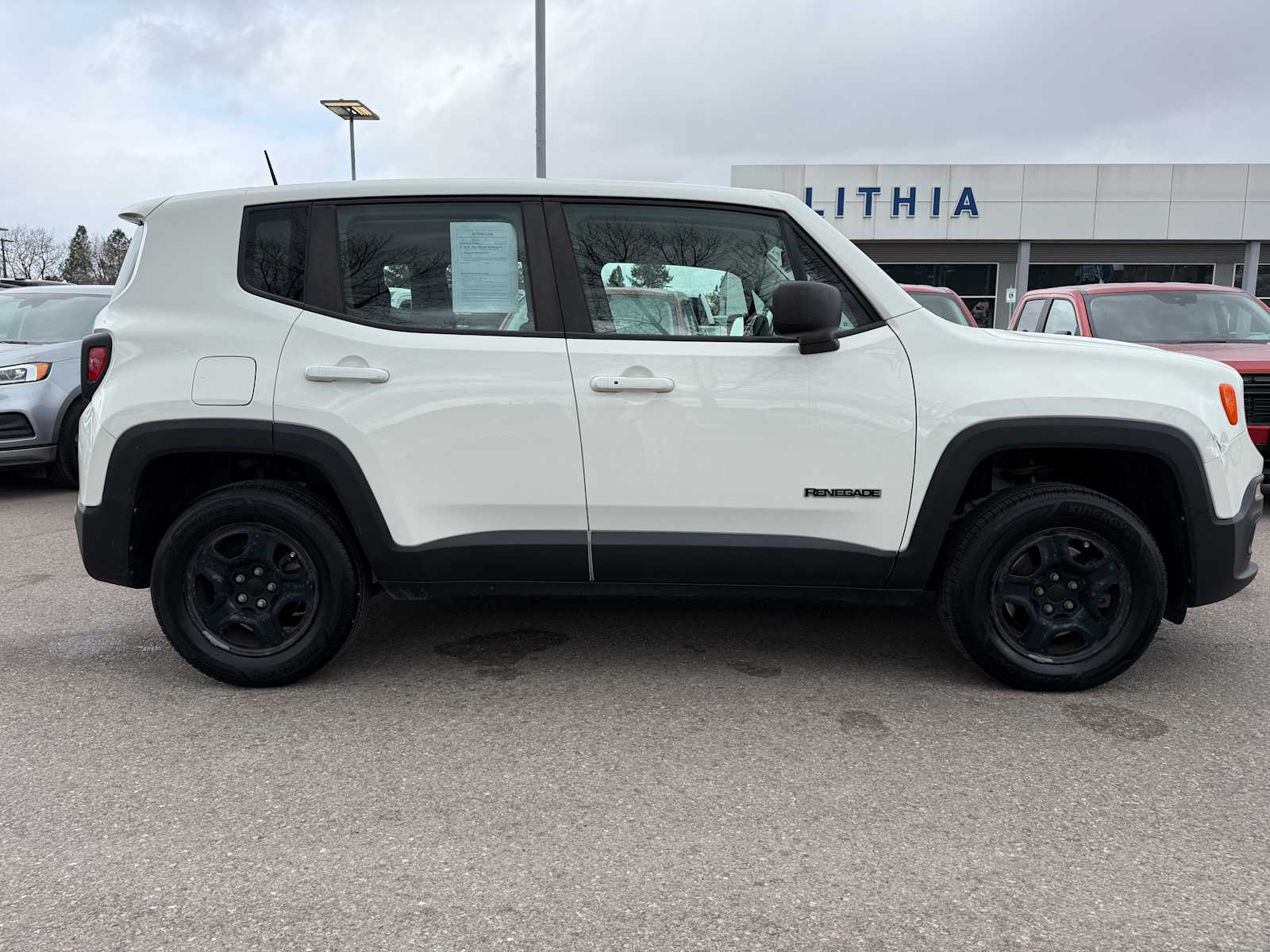 Thumbnail: 2017 Jeep Renegade - 6