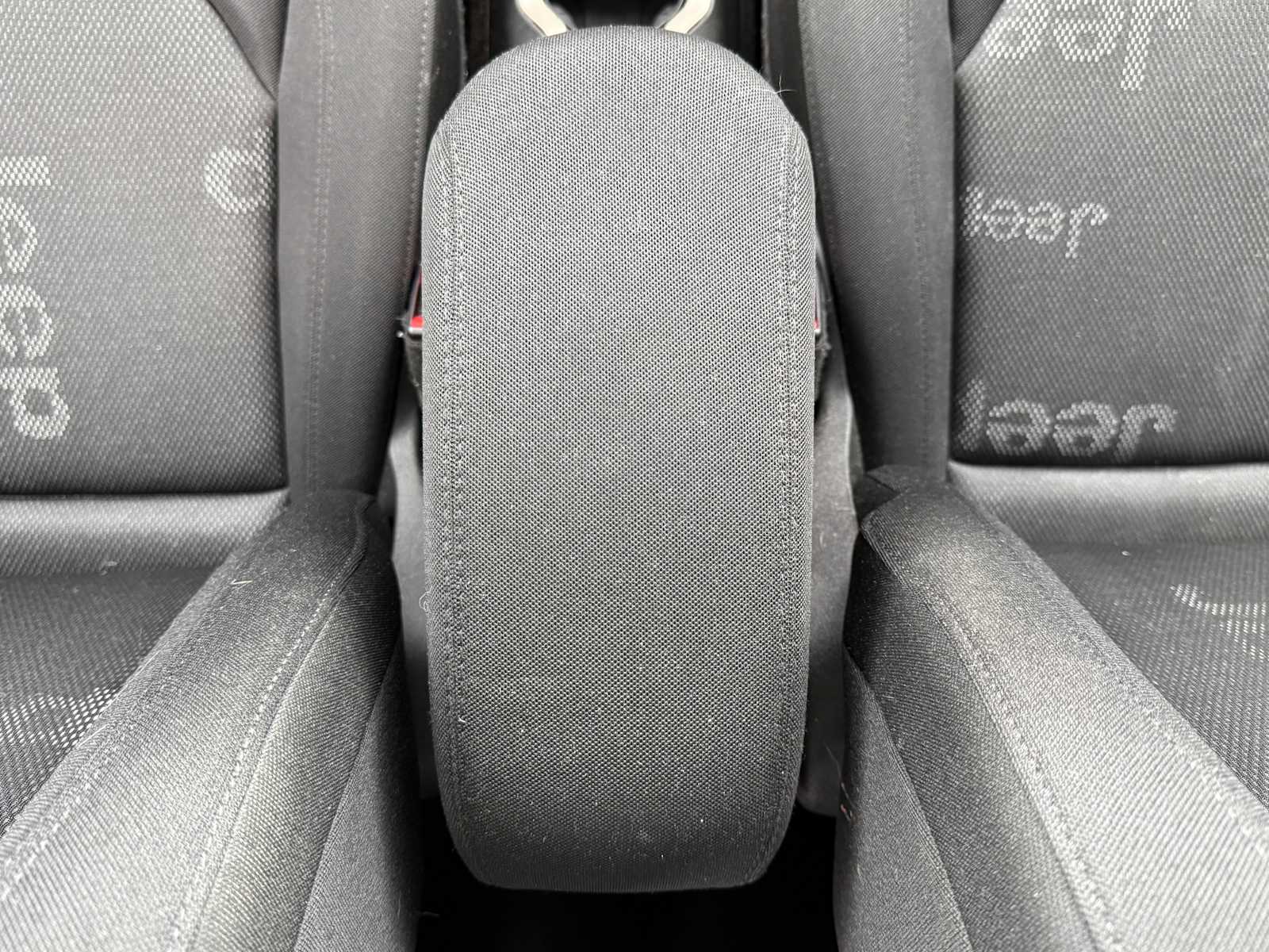 Thumbnail: 2017 Jeep Renegade - 20