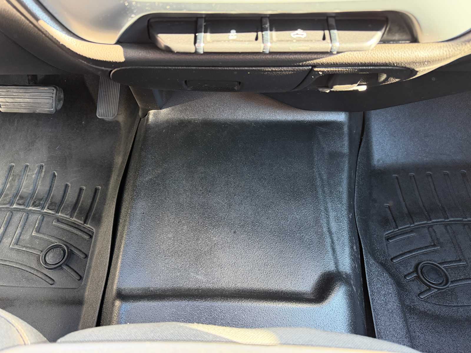 Thumbnail: 2015 GMC Sierra 2500 - 18