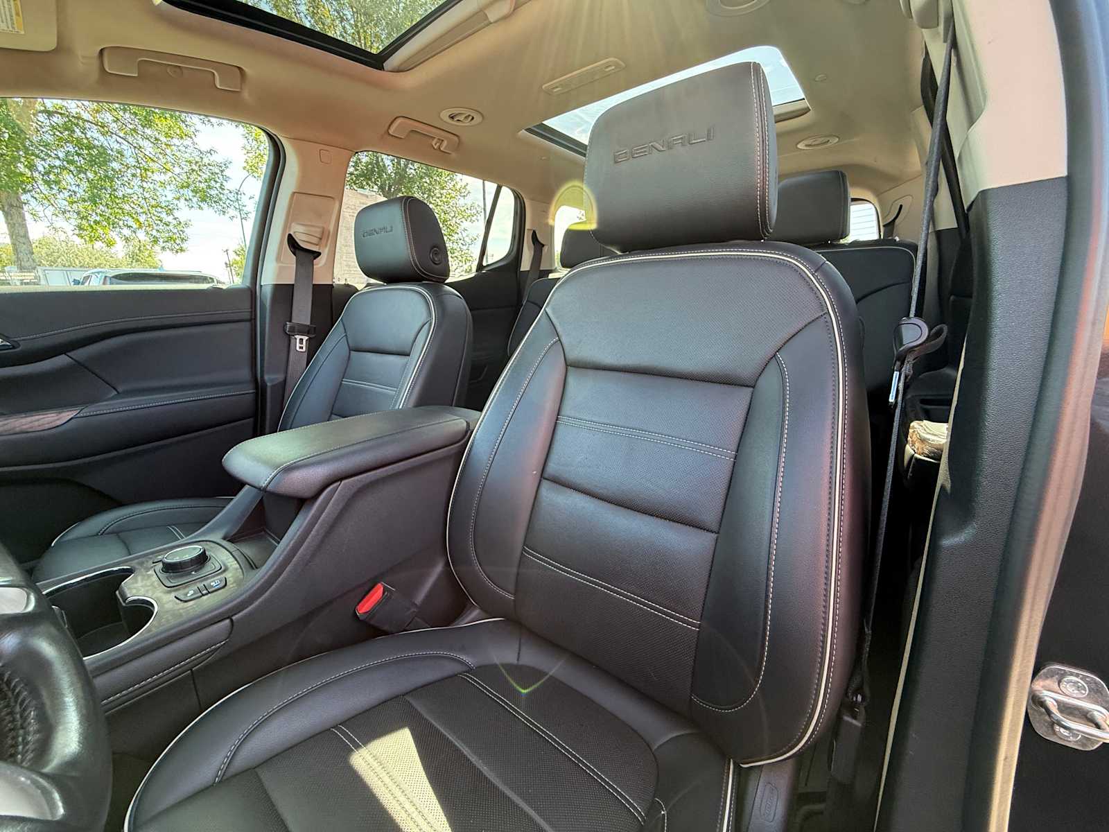 Thumbnail: 2021 GMC Acadia - 12