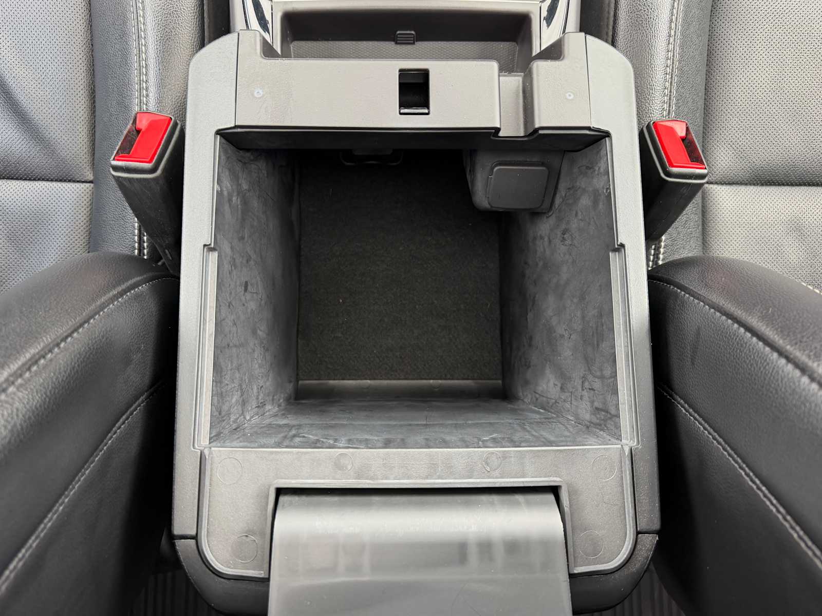 Thumbnail: 2024 Ford Explorer - 24