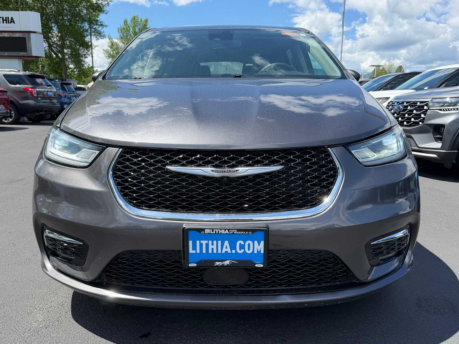 Thumbnail: 2023 Chrysler Pacifica - 2