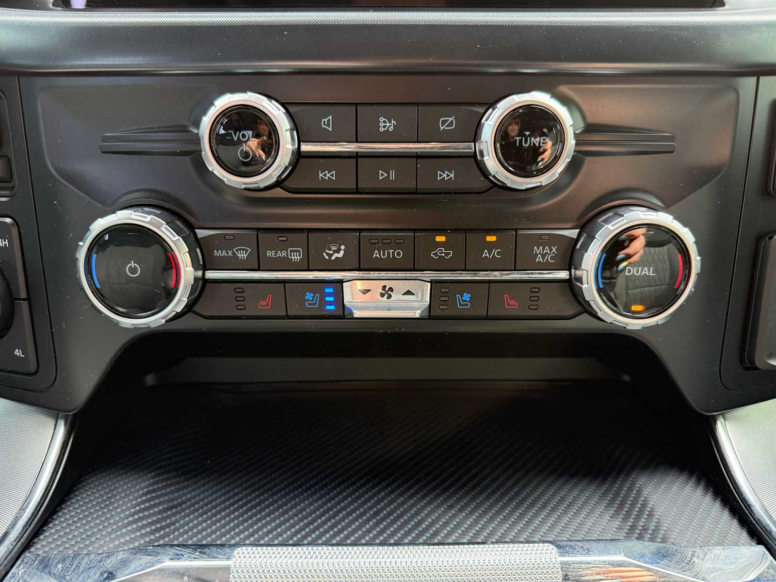 Thumbnail: 2023 Ford F-150 - 17