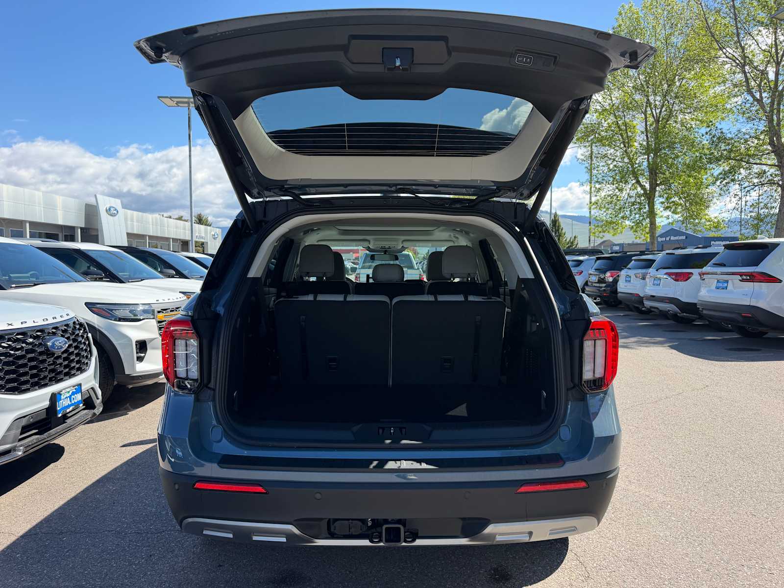 Thumbnail: 2026 Ford Explorer - 9