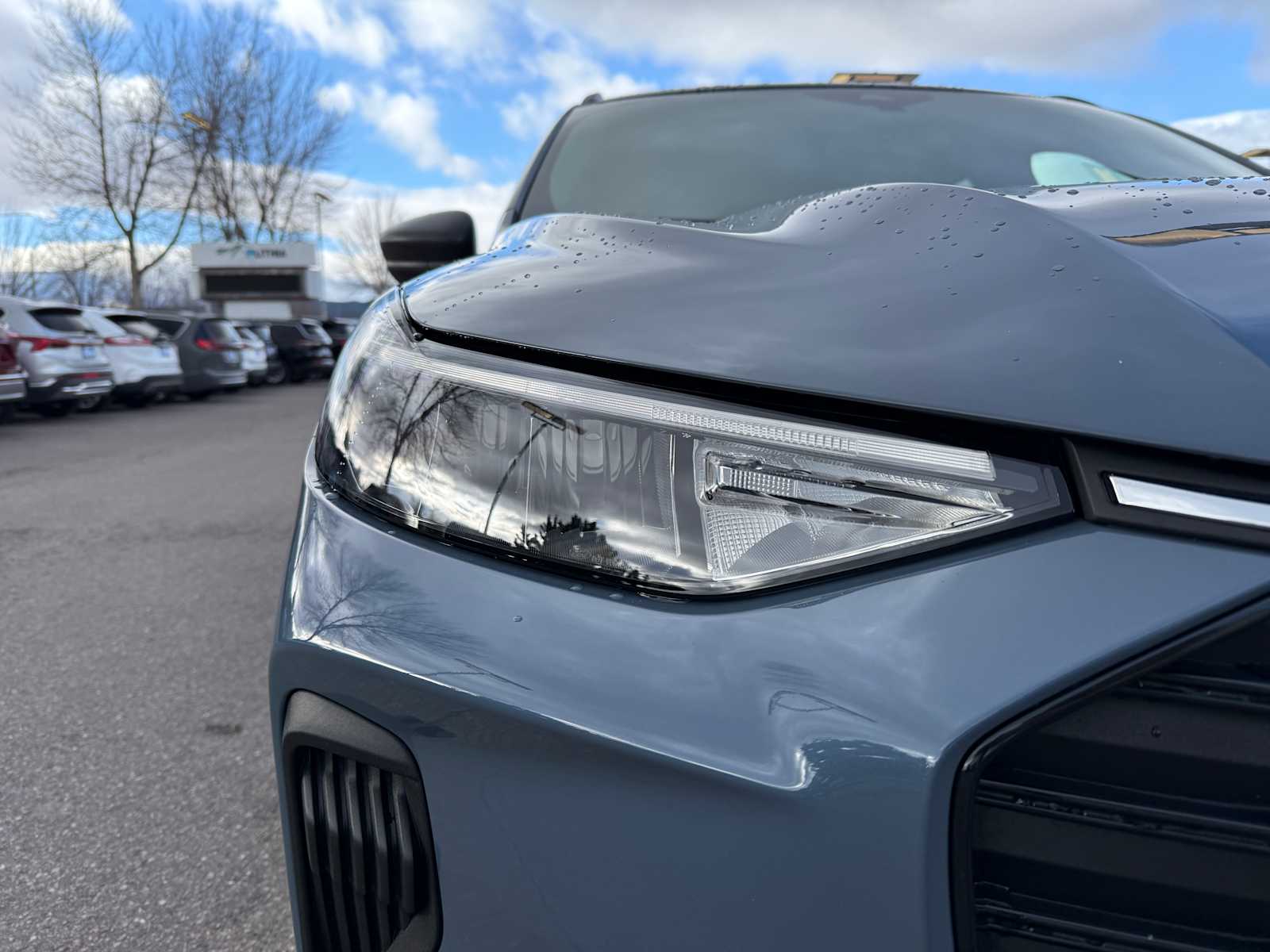 2025 Ford Escape ST-Line photo 3