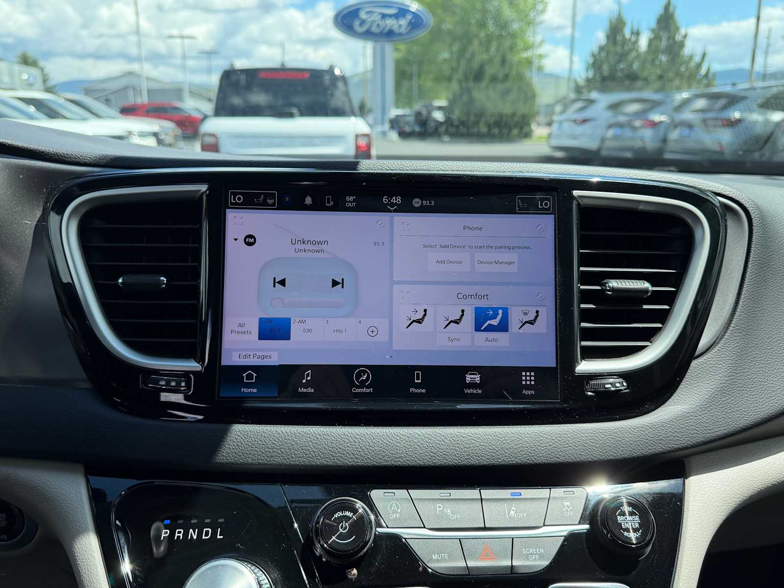 Thumbnail: 2023 Chrysler Pacifica - 15