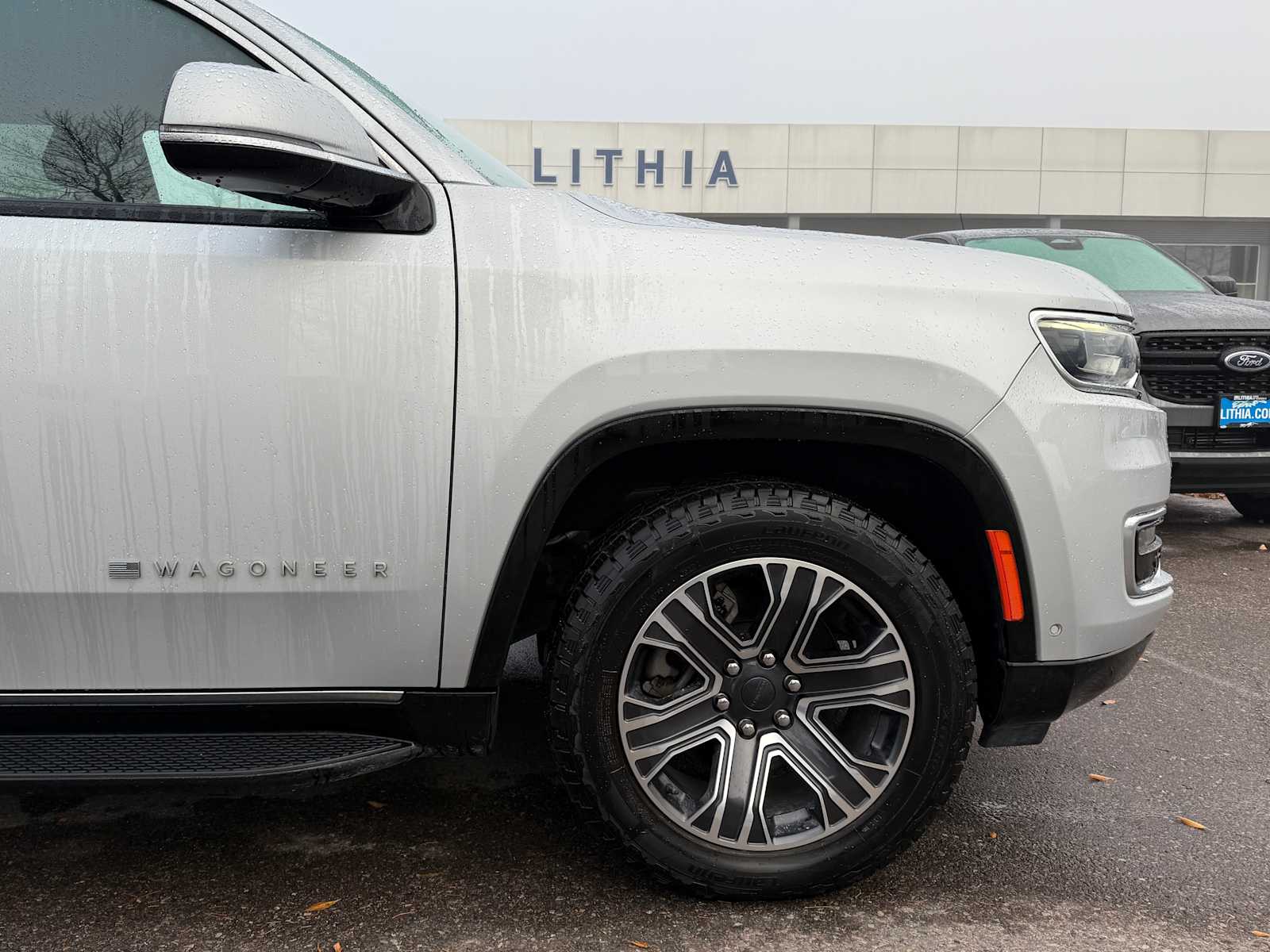 Thumbnail: 2022 Jeep Wagoneer - 5