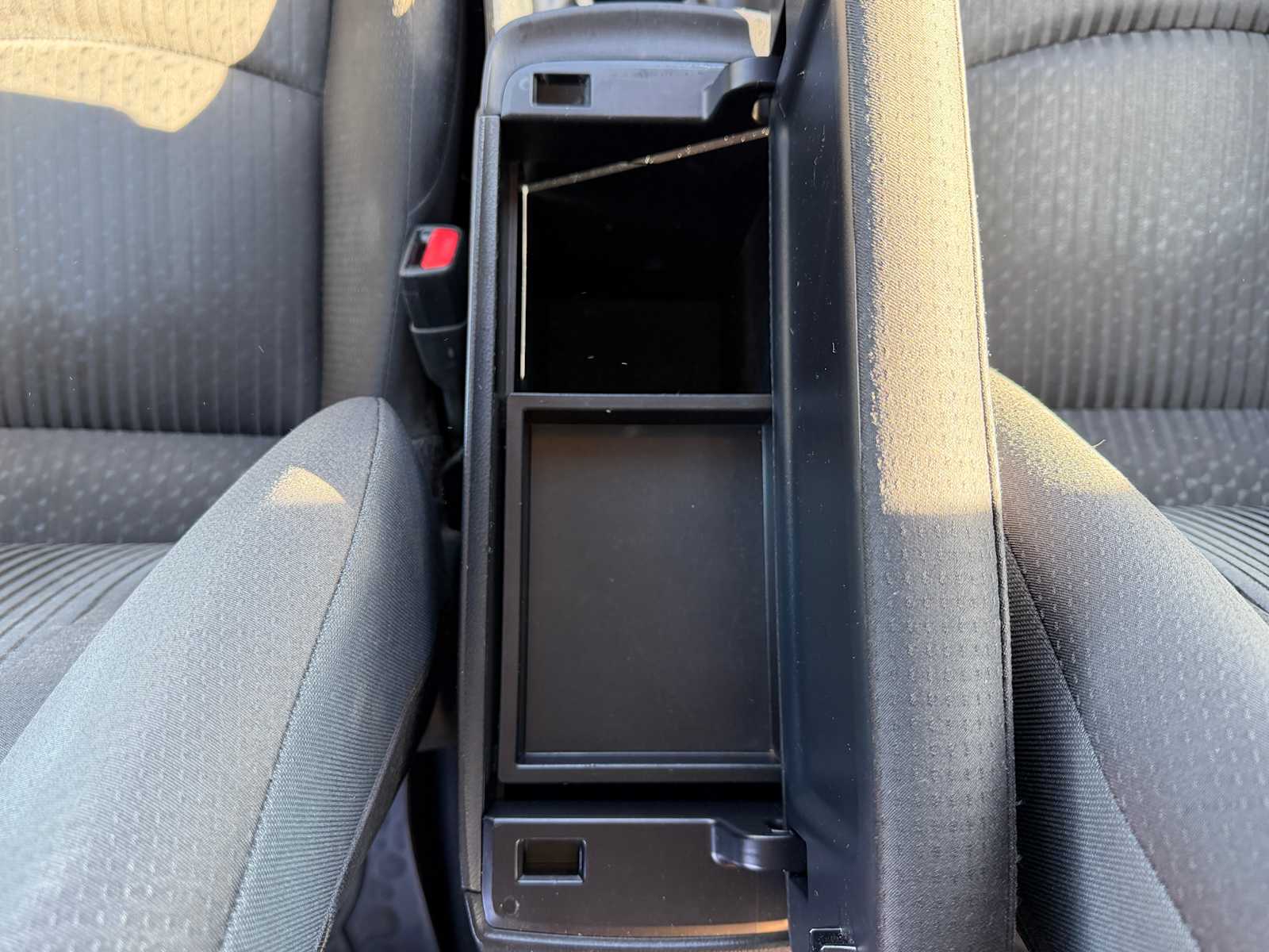 Thumbnail: 2018 Toyota Prius - 23