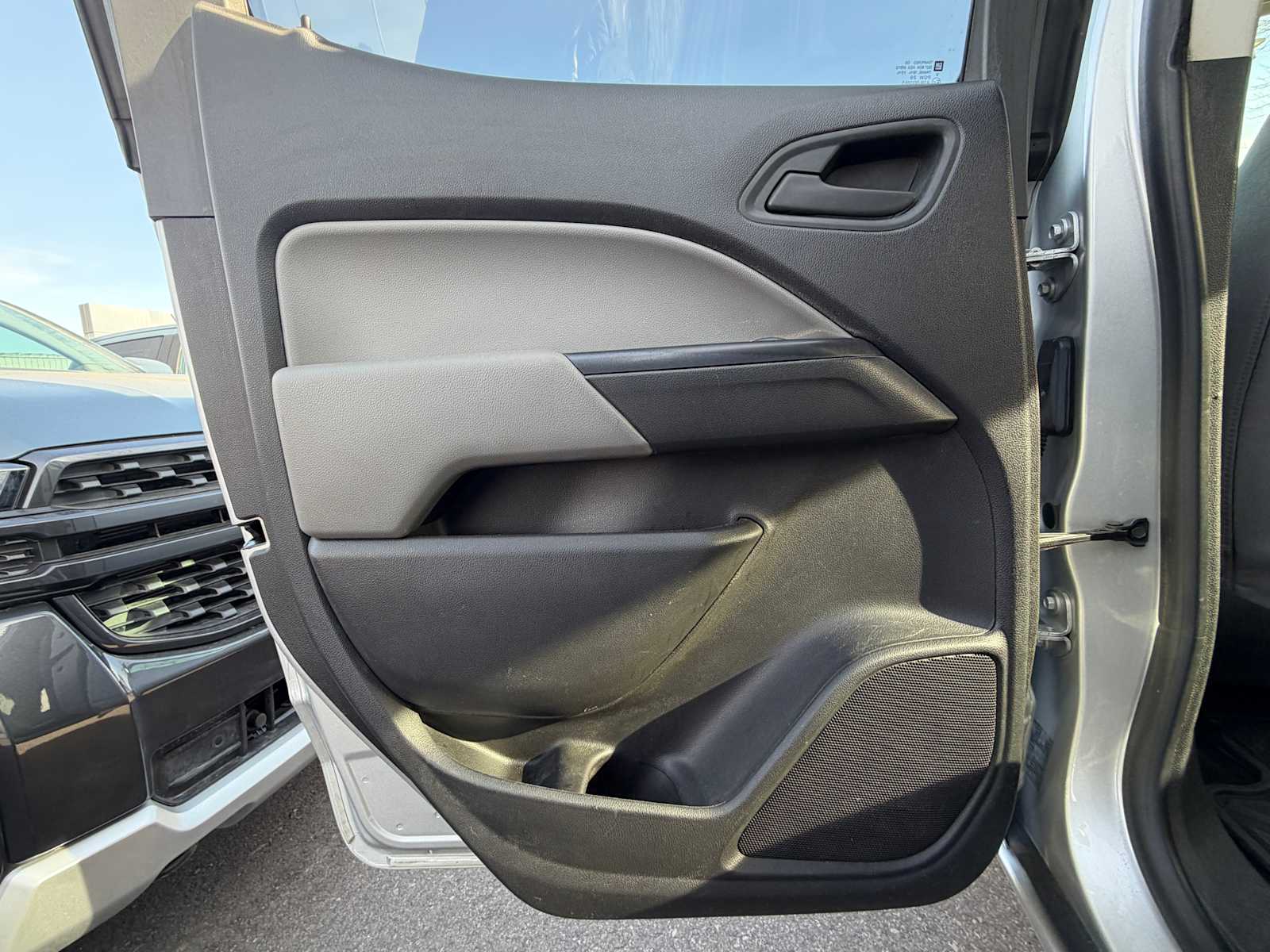 Thumbnail: 2018 Chevrolet Colorado - 21